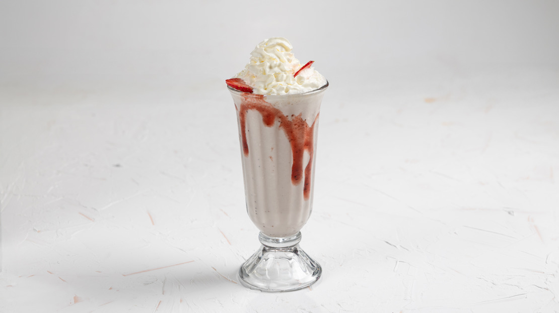 STRAWBERRY MILKSHAKE